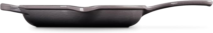 Le Creuset Enameled Cast Iron Signature Iron Handle Skillet, 9", Oyster