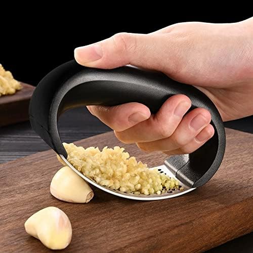 Garlic Press,Stainless Steel Garlic Mincer Crusher,Ergonomic Handle,Easy to Use,Easy to Clean,Effort-Saving Kitchen Gadgets-Black