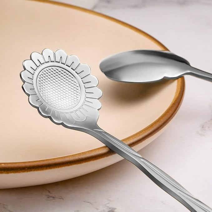 Chengu 8 Pieces Flower Coffee Tea Spoons Stainless Steel Sugar Spoons Tea Party Flower Fancy Tableware Set Stir Bar Creative Stirring Teaspoon, 8 Different Patterns(Silver)