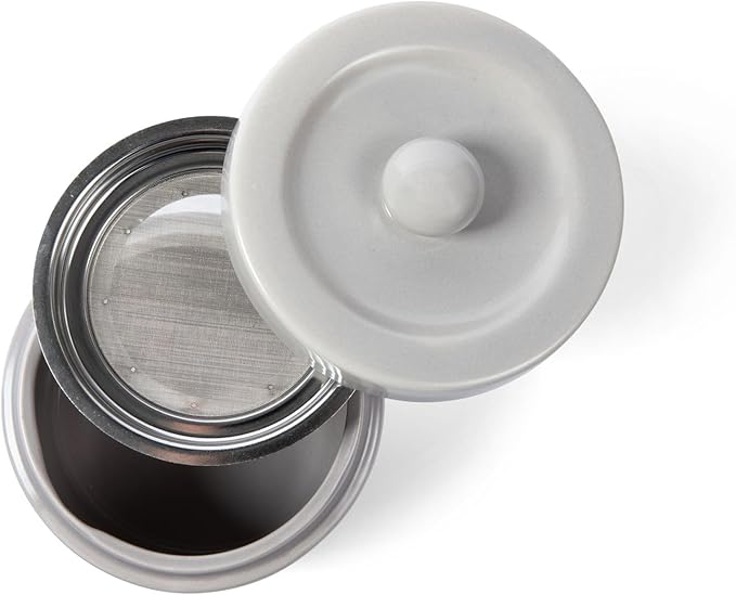 Bacon Grease Saver with Strainer - Ceramic Grease Container 1L Storage Canister | Holds Bacon Fat Drippings | Oil Keeper for Kitchen Counter Storage
