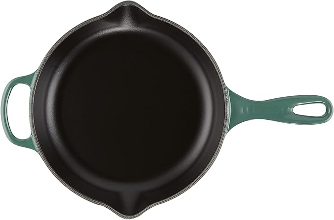 Le Creuset Signature Cast Iron Signature Iron Handle Skillet, 9", Artichaut