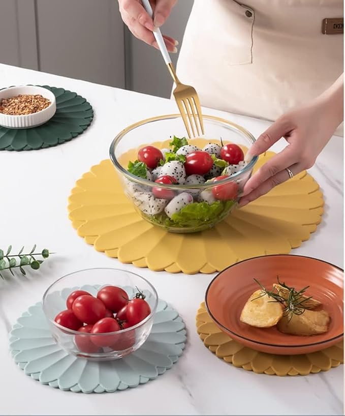 Heat-Resistant Silicone Trivet Mats, Non-Slip Hot Plate Holder for Kitchen Countertops & Dining Table, Reusable Pot Holder Pad with Secure Grip, Dishwasher Safe (Blue, Diameter: 30cm/11.81")