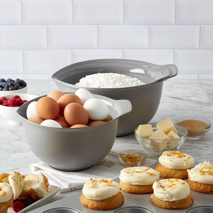 KitchenAid Universal Nesting Plastic Mixing Bowls, Set Of 3, 2.5 quart, 3.5 quart, 4.5 quart, Non Slip Base with Easy Pour Spout to Reduce Mess, Dishwasher Safe, Gray
