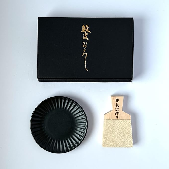 Japanese Traditional Grater for Wasabi and Ginger with Minoyaki Plate Made in Japan (with Minoyaki small plate, Black plate & Grater small size)