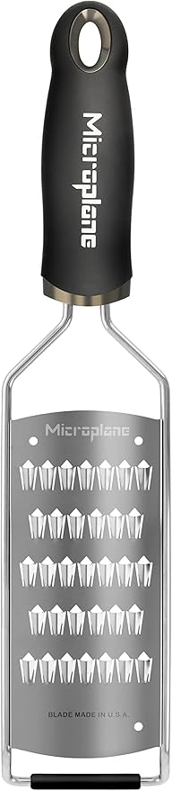 Microplane Gourmet Series Julienne Vegetable Grater, Handheld Carrot Shredder (Black)