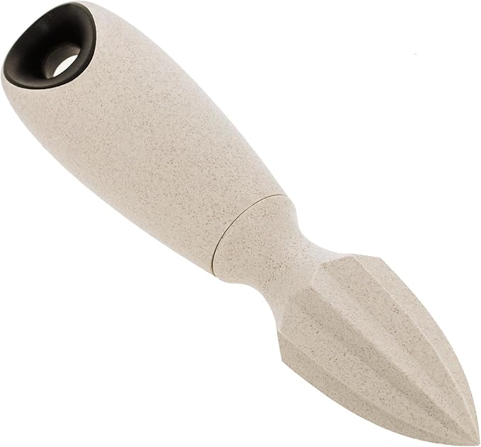 Beille Handheld Lemon Squeezer Citrus Reamer Wheat Straw Kitchen Gadgets, 6.5 in