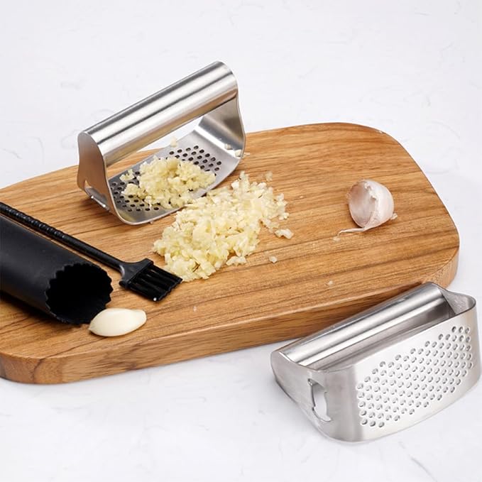 Stainless Steel Garlic Presser, Upgraded Garlic Press Rocker Garlic Mincer Garlic Crusher with Peeler and Cleaning Brush, Garlic Chopper for Smash Garlic Kitchen Gadgets Tools