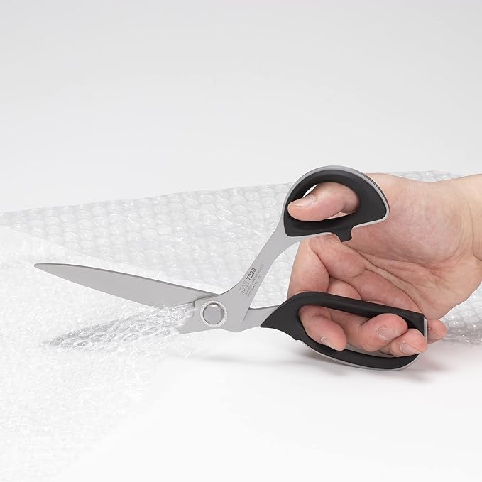 KAI Compact Black Scissors 230mm 7230