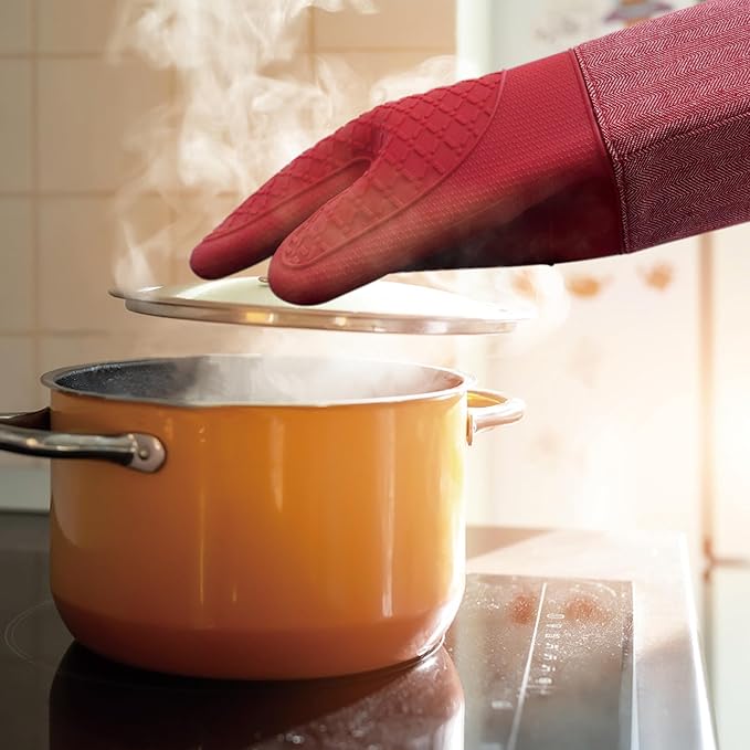 Professional Microwave Silicone Oven Mitts one Pair, Kitchen Mitten Set for Heat Resistant with 500 Degrees, Kitchen Gloves Pot Holder for BBQ Cooking Baking (Red)