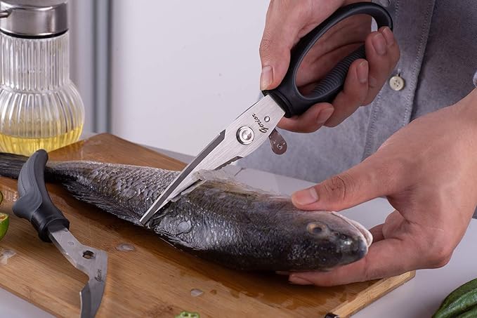 Poultry Shears - Heavy Duty Kitchen Scissors for Cutting Chicken, Poultry, Game, Bone, Meat - Chopping Food - Spring Loaded
