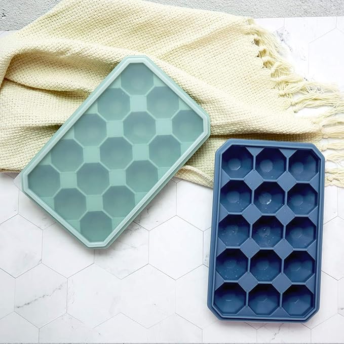 Ice Cube Trays with Silicone Lid, 15 Grid Diamond Shaped Ice Tray Easy Release Stackable Ice Cube Mold, 2 Pack (Grey Blue+Green)