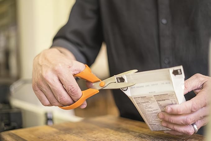 Fiskars Kitchen Scissors, Total Length: 18 cm, Quality Steel/Synthetic Material, Classic, 1000819