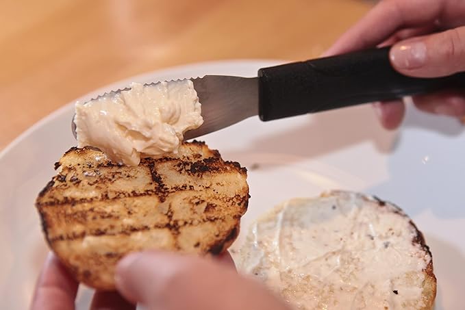 Mercer Culinary Millennia Wavy Edge Spreader, 3.5 Inch Blade, Black Handle