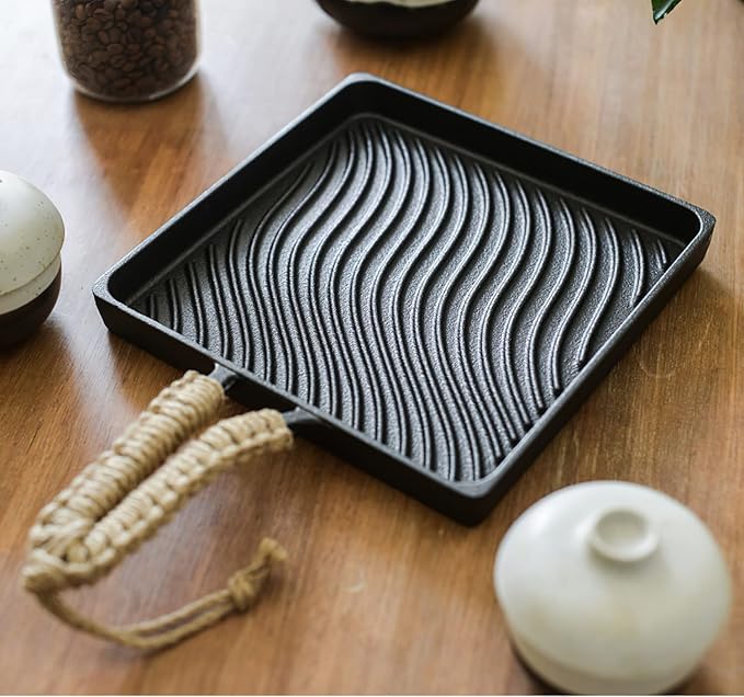 LI-GELISI Cast Iron Grill Pan, Square,Pre-seasoned Profession Steak Skillet,8.6 Inch