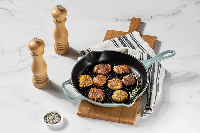Le Creuset Enameled Cast Iron Signature Iron Handle Skillet, 9", Sea Salt