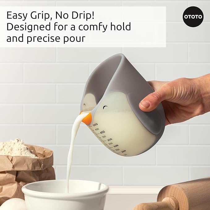 OTOTO Penny Penguin Silicone Measuring Cups for Cooking - 500ml 2 Cup Cute Measuring Cups for Baking, BPA-Free, Microwave Safe, Penguin Gifts, Cute Kitchen Accessories, Funny White Elephant Gifts