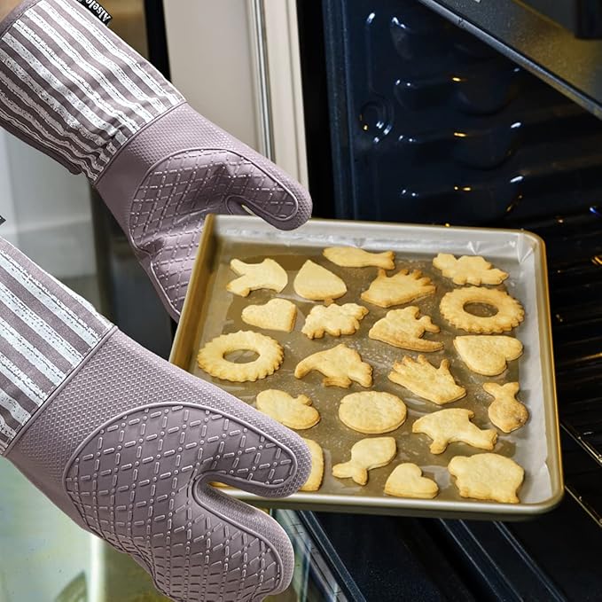 Silicone Oven Mitts Heat Resistant 932℉ with Waterproof & Non-Slip Kitchen Mittens, Set of 2 Extra Long Oven Gloves with Soft Cotton Terry Lining for Baking Cooking Barbecue(2, Purple Mitts)