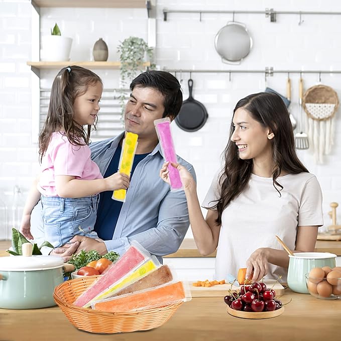 FEBSNOW 200 Disposable Ice Popsicle Bags BPA Free Freezer Tubes With Zip Seals For Snacks,Yogurt Sticks,Juice & Fruit Smoothies,Ice Candy Pops Comes With A Funnel (7.5"x2") (200, Transparent, 7.5"x2")