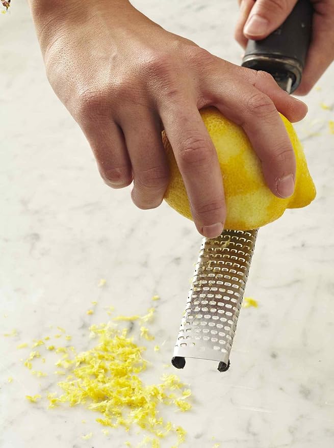 2Pcs Lemon Squeezer and Zester Grater Set, Citrus Juicer, Hand Press, Easy to Use, Ideal for Parmesan Cheese Grater, Lemon and Ginger Zester