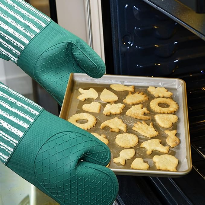 Silicone Oven Mitts Heat Resistant 932℉ with Waterproof & Non-Slip Kitchen Mittens, Set of 2 Extra Long Oven Gloves with Soft Cotton Terry Lining for Baking Cooking Barbecue (Emerald Green, 2)