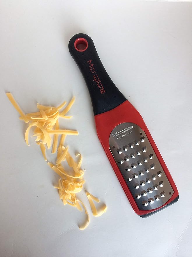 Microplane Artisan Series Cheese Grater and Zester (Extra Coarse, Red)