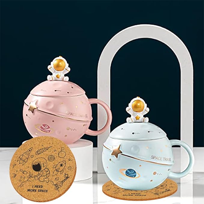 Kawaii Astronaut Cup Space Embossed Planet Mug, Cute Ceramic Coffee Mug, Novelty Mug with Lid and Spoon for Coffee, Tea, Milk, Aesthetic Room Decor Funny Gift for Girl Boy Women((Pink)