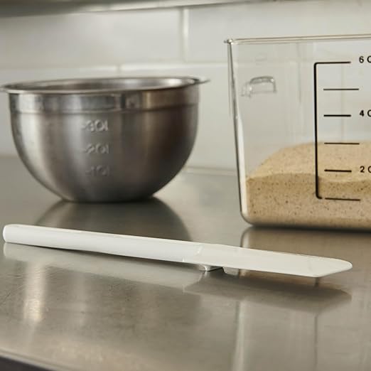 Rubbermaid Commercial Products Scraper Spatula/Food Scraper 13.5-Inch Dishwasher Safe White Heavy Duty Rubber Silicone Spatula for Resturant/Home Cooking/Baking