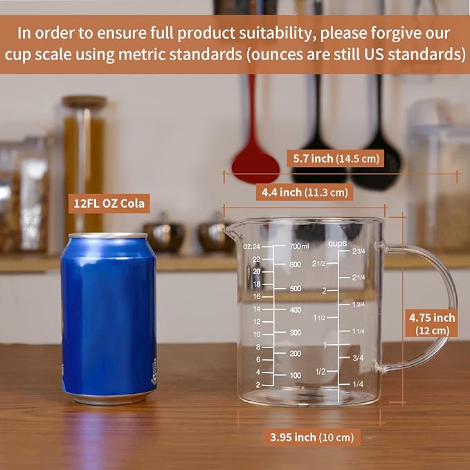Newness Glass Measuring Cup with Handle, 700 ML (0.7 Liter, 2 3/4 Cup) Measuring Cup with Three Scales (OZ, Cup, ML/CC) and V-Shaped Spout, Measuring Beaker for Kitchen or Restaurant, Easy to Read
