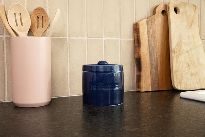 Bacon Grease Saver with Strainer - Ceramic Grease Container 1L Storage Canister | Holds Bacon Fat Drippings | Oil Keeper for Kitchen Counter Storage