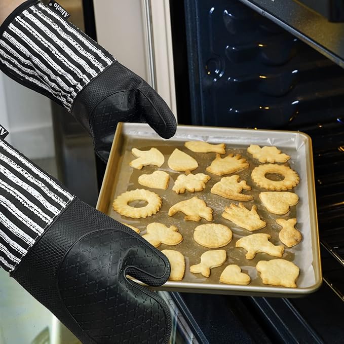 Silicone Oven Mitts Heat Resistant 932℉ with Waterproof & Non-Slip Kitchen Mittens, Set of 2 Extra Long Oven Gloves with Soft Cotton Terry Lining for Baking Cooking Barbecue (2, Black Mitts)
