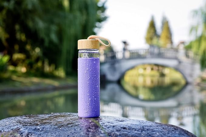 20 Oz Borosilicate Glass Water Bottles with Silicone Sleeve BPA Free, Dishwasher Safe - Reusable Clear Glass Drinking with Leak Proof Bamboo Lid | Perfect Gym Water Bottles for Men & Women