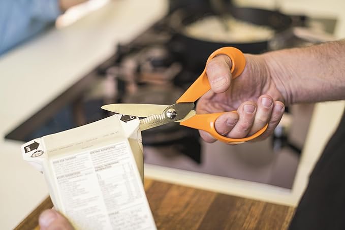 Fiskars Kitchen Scissors, Total Length: 18 cm, Quality Steel/Synthetic Material, Classic, 1000819