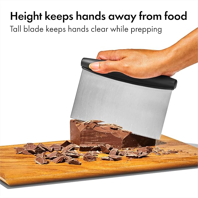 OXO Good Grips Stainless Steel Multi-Purpose Scraper & Chopper, Dough Cutter for Pizza, Bread and Cookie Dough, Multi-Purpose Vegetable Chopper, Dishwasher-Safe Kitchen Essential