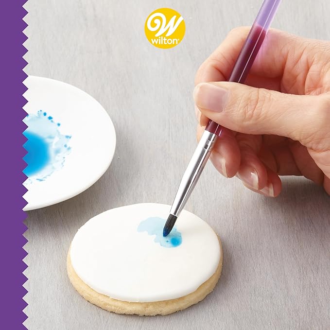 Wilton 5-Piece Decorating Brush Set - Food Safe Decorating Brushes for Dusting Edible Glitter and Painting with Edible Color on Treats, Synthetic Bristles