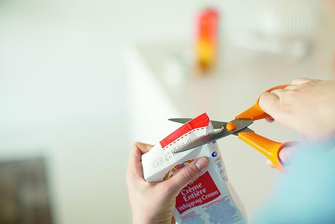 Fiskars Kitchen Scissors, Total Length: 18 cm, Quality Steel/Synthetic Material, Classic, 1000819