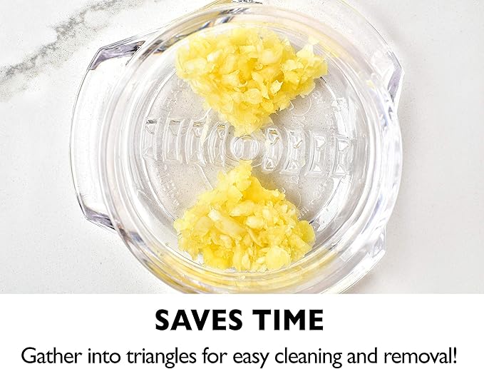 Nextrend Garlic Twister 4th Gen – Garlic Mincer & Garlic Press in One - for Ginger, Herbs, Nuts & more, BPA-Free, Dishwasher Safe, 3–5 Clove Capacity - Clear