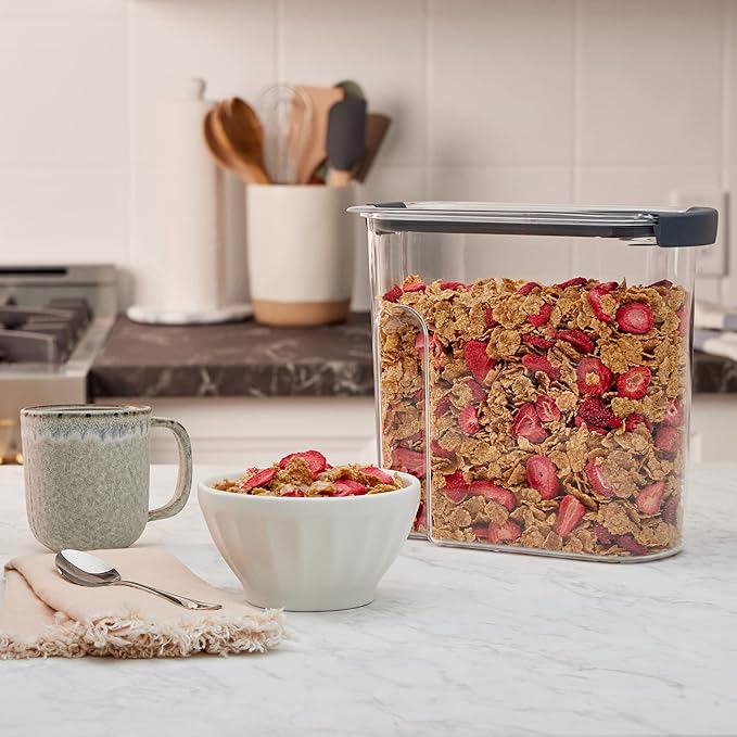 Rubbermaid Brilliance Airtight Food Storage Container | BPA-Free | Dishwasher-Safe | 32oz Capacity | Pack of 2