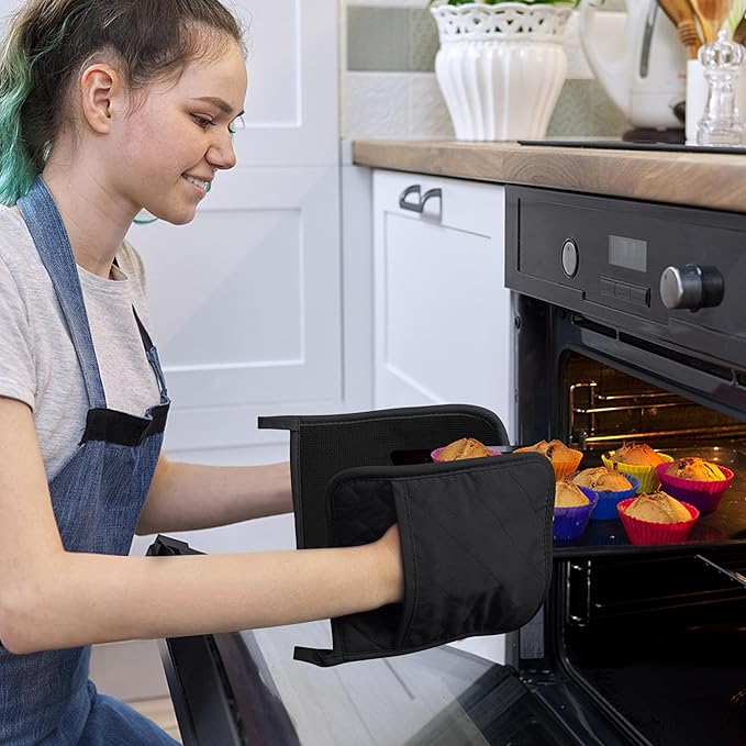 Cotton and Neoprene Oven Pads Pot Holder with Pocket 8"x8.5" Dual-Function Hot Pad Set for Finger Hand Wrist Protection Heat Resistant to 428°F Black