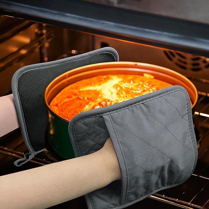 2 PCS Gray Pot Holders Sets for Kitchen Heat Resistant Oven Hot Pads with Pockets Non Slip Soft Grip Potholders for Baking Cooking 8"x8.5"
