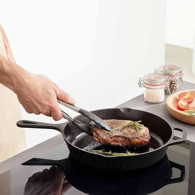 Navaris Cast Iron Skillet - 10 inch Cast Iron Pan - Seasoned Cookware for Frying, Cooking, Oven, Stove Top, Camping
