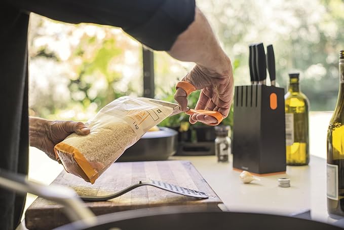 Fiskars Kitchen Scissors, Total Length: 18 cm, Quality Steel/Synthetic Material, Classic, 1000819