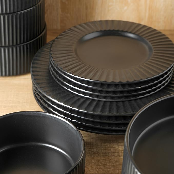 Christian Siriano Lusso 32-Piece Dinnerware Set Stoneware, Black