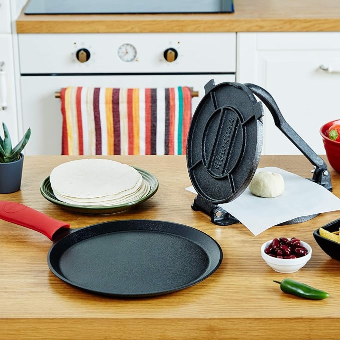 Uno Casa Cast Iron Tortilla Press 8 Inch - Bundle of Skillet for Roti / Comal Pan, Tawa / Dosa Pan Pataconera, Comales para Tortillas