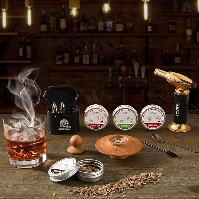 Bourbon Whiskey Cocktail Smoker Kit with Torch, Glexal Drink Smoker Infuser Kit with Four Flavors Wood Chips for Smoked Old Fashioned Cocktails, Whiskey Bourbon Gifts for Men Father's Day (No Butane)
