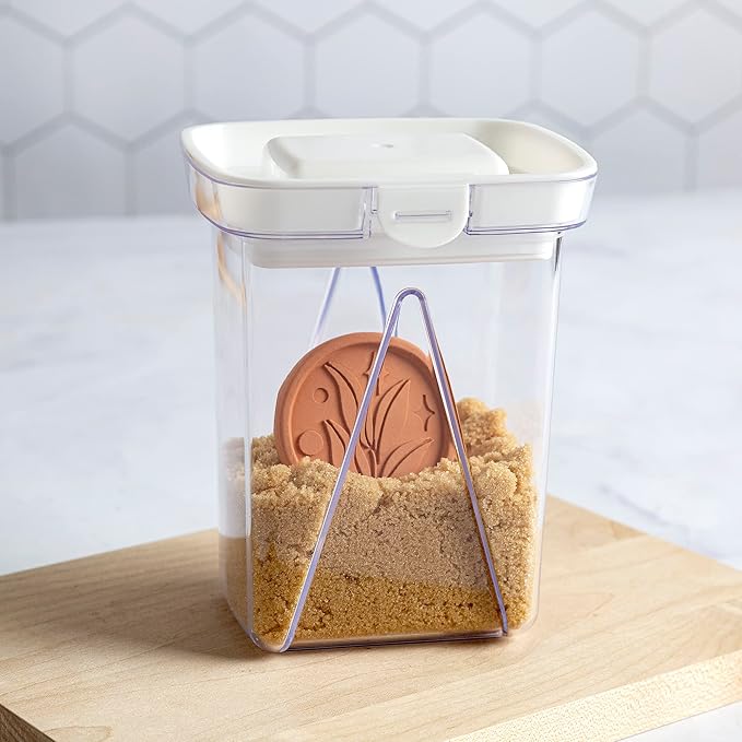 Goodful Brown Sugar Saver and Softener Disc with Airtight Storage Container, Multiple Uses for Food Storage Containers, Reusable and Food Safe, 1-Quart Container with Sugar Saver Disk