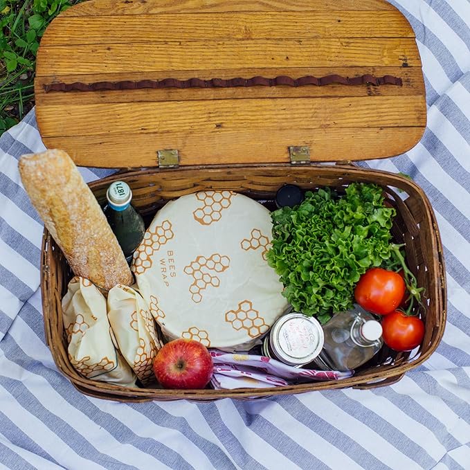 Bee's Wrap Beeswax Wraps for Food - Honeycomb 3 Pack (S, M, L) Made in USA Reusable & Organic Food Wraps, Sandwich Wrap & Bowl Covers - Eco-Friendly Alternative to Aluminum Foil & Plastic Wrap