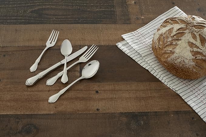 Oneida Silverware, Chateau Fine Flatware Dinner Spoons, Service For 4, Dishwasher Safe, 18/10 Stainless Steel, Rust Resistant, Home and Kitchen Utensils, Dinner Spoon (Silver, 4 Piece)