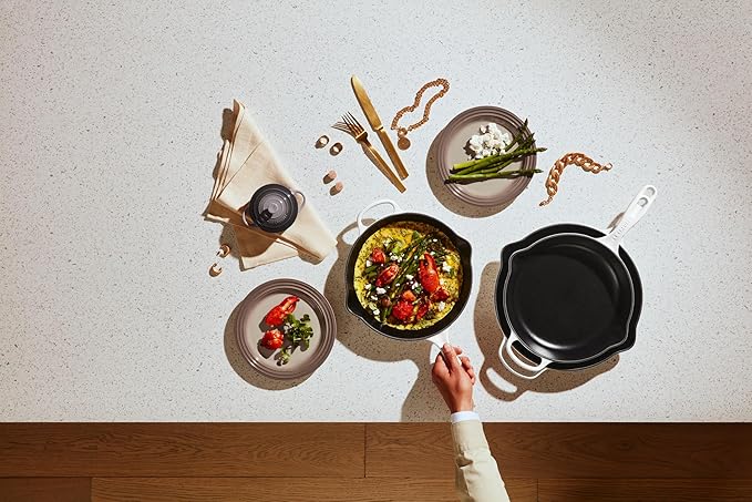 Le Creuset Enameled Cast Iron Signature Iron Handle Skillet, 10.25", White