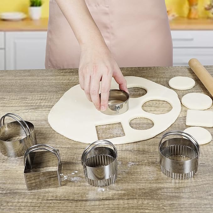 M JNGMEI 6 Pieces Stainless Steel Cookie Biscuit Cutter Set 2'', 3'',3.5'', 4'',5''and6'' Biscuit Plain Edge Round Cutters large Sizes Shape Molds Ranging from 2-6 Inches Multiple Sizes