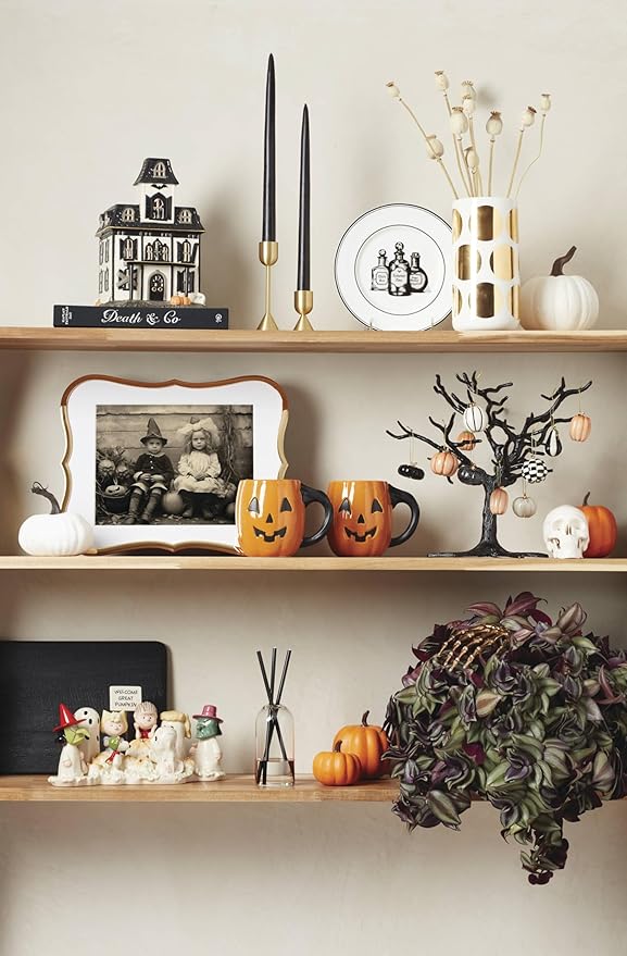 Lenox Vintage Halloween Light-Up House Figurine, 9.25-Inch, Porcelain Haunted House, Halloween Decor Indoor, Fall Decor, Spooky Indoor Decorations (1 Light-Up Figurine) 3 AAA Batteries Not Included
